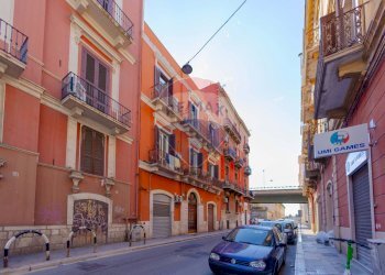 Edificio all\'aperto - Bilocale Via Luigi Zuppetta
 
30, Bari - foto 1