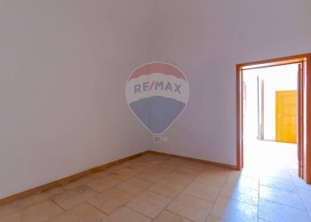 Stanza vuota - Bilocale Via Luigi Zuppetta
 
30, Bari - foto 5