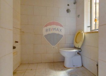 Bagno - Bilocale Via Luigi Zuppetta
 
30, Bari - foto 8