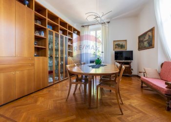 Sala da pranzo - Quadrilocale Viale Valganna
 
240, Varese - foto 11