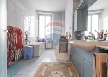 Bagno - Quadrilocale Viale Valganna
 
240, Varese - foto 15