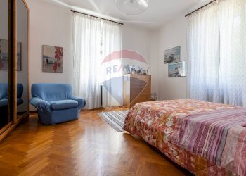 Camera / camera da letto - Quadrilocale Viale Valganna
 
240, Varese - foto 16