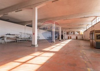 Terrazza - Capannone Via Palermo
 
228, Palagonia - foto 16