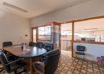 Sala da pranzo - Capannone Via Palermo
 
228, Palagonia - foto 24