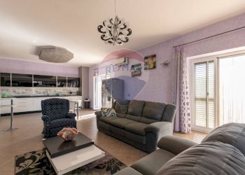 Soggiorno - Capannone Via Palermo
 
228, Palagonia - foto 30