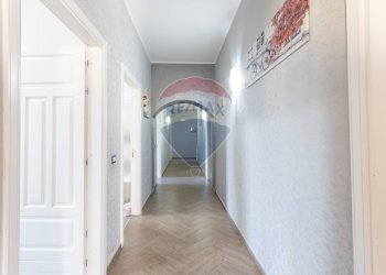 Hall / corridoio - Capannone Via Palermo
 
228, Palagonia - foto 37