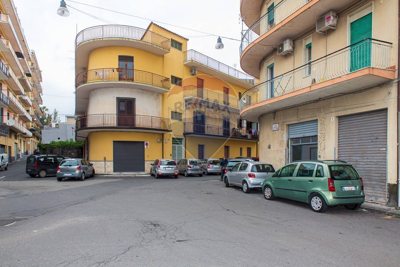 Edificio all\'aperto - Ufficio Piazza Madonna Della Pace
 
2, Acireale - foto 2
