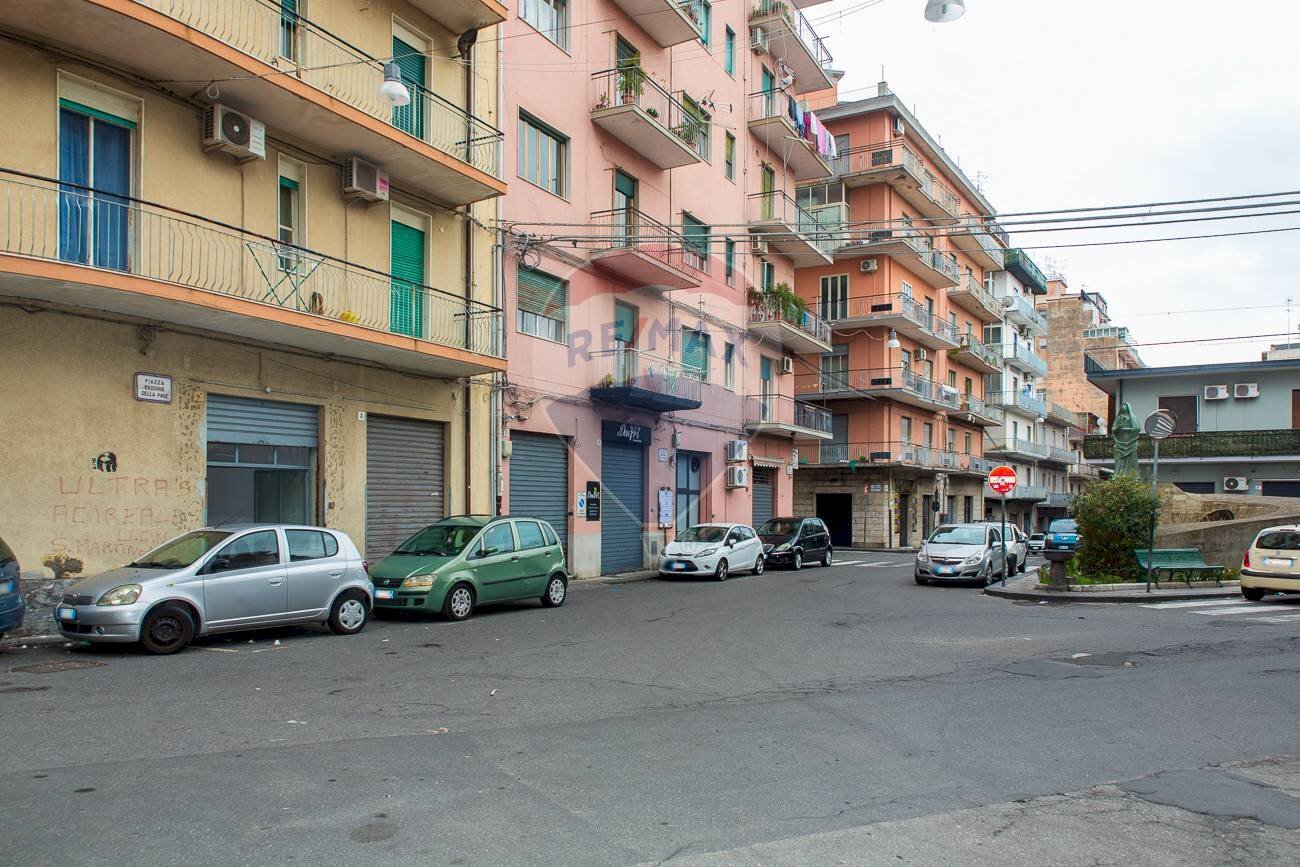 Edificio all\'aperto - Ufficio Piazza Madonna Della Pace
 
2, Acireale - foto 3