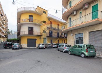 Edificio all\'aperto - Ufficio Piazza Madonna Della Pace
 
2, Acireale - foto 2