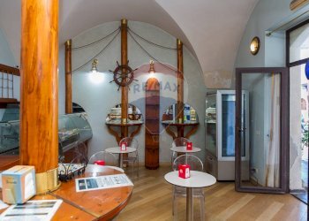 Sala con 10 posti utili - Commercial Activity Via Cristoforo Colombo
101/103, Riposto - photo 7