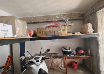 Dispensa di stoccaggio - Box Via Salvo D'acquisto
 
33, Aci Catena - foto 5