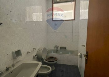 Bagno - Appartamento via emanuele bellia
 
11, Paterno - foto 7