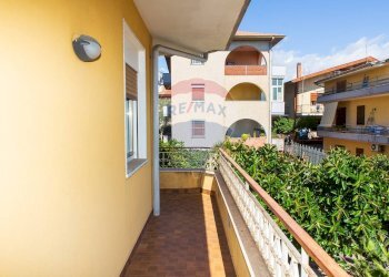 Balcone - Casa semi indipendente Via Brescia
 
15, Catania - foto 8