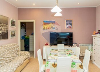 Sala da pranzo - Casa semi indipendente Via Brescia
 
15, Catania - foto 32