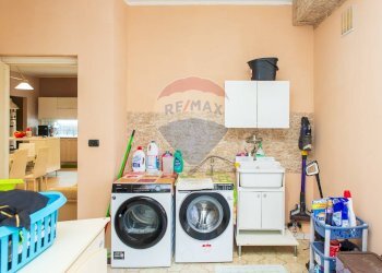 Lavanderia - Casa semi indipendente Via Brescia
 
15, Catania - foto 38