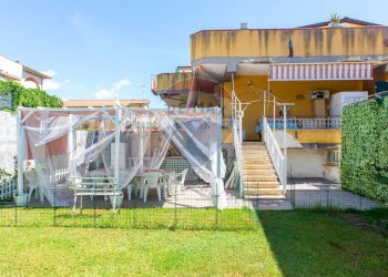 Casa all\'aperto - Casa semi indipendente Via Brescia
 
15, Catania - foto 51