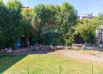 Giardino - Casa semi indipendente Via Brescia
 
15, Catania - foto 58