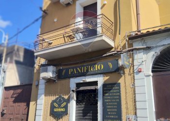 Edificio all\'aperto - Attività Commerciale Via Pietra Dell'ova
 
100, Catania - foto 2