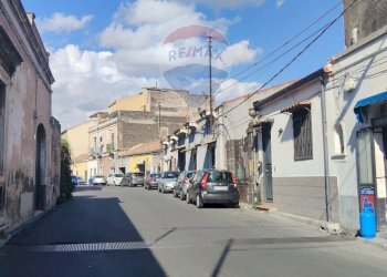 Edificio all\'aperto - Attività Commerciale Via Pietra Dell'ova
 
100, Catania - foto 3