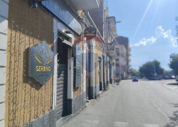 Edificio all\'aperto - Attività Commerciale Via Pietra Dell'ova
 
100, Catania - foto 4