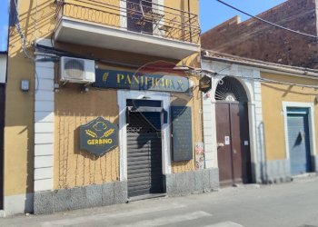 Edificio all\'aperto - Attività Commerciale Via Pietra Dell'ova
 
100, Catania - foto 13