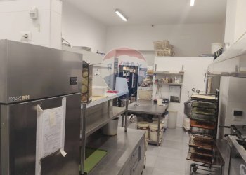 Cucina - Attività Commerciale Via Pietra Dell'ova
 
100, Catania - foto 16