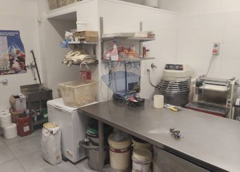 Cucina - Attività Commerciale Via Pietra Dell'ova
 
100, Catania - foto 18