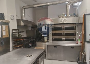 Cucina - Attività Commerciale Via Pietra Dell'ova
 
100, Catania - foto 19