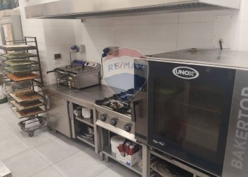 Cucina - Attività Commerciale Via Pietra Dell'ova
 
100, Catania - foto 20