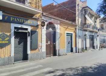 Edificio all\'aperto - Attività Commerciale Via Pietra Dell'ova
 
100, Catania - foto 30