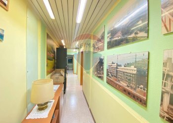 Hall / corridoio - Commercial Premises via Belpasso-Pedara, Mascalucia - photo 29