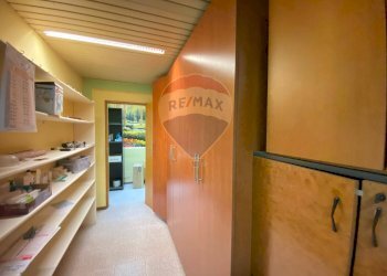 Hall / corridoio - Commercial Premises via Belpasso-Pedara, Mascalucia - photo 32