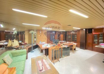 Soggiorno - Commercial Premises via Belpasso-Pedara, Mascalucia - photo 36