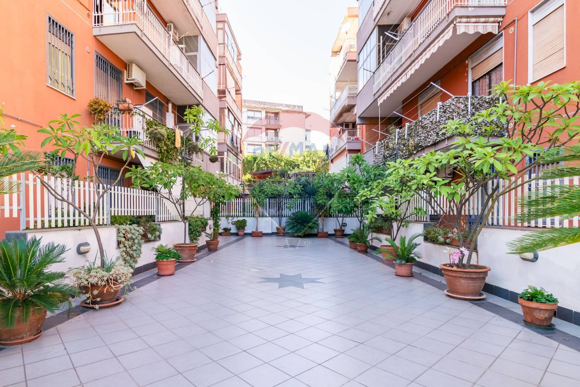 Terrazza - Four-room apartment Via Matteo Ricci
 
14, Catania - photo 3