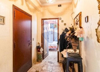 Hall / corridoio - Quadrilocale Via Matteo Ricci
 
14, Catania - foto 6