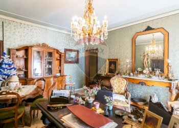 Sala da pranzo - Quadrilocale Via Matteo Ricci
 
14, Catania - foto 25