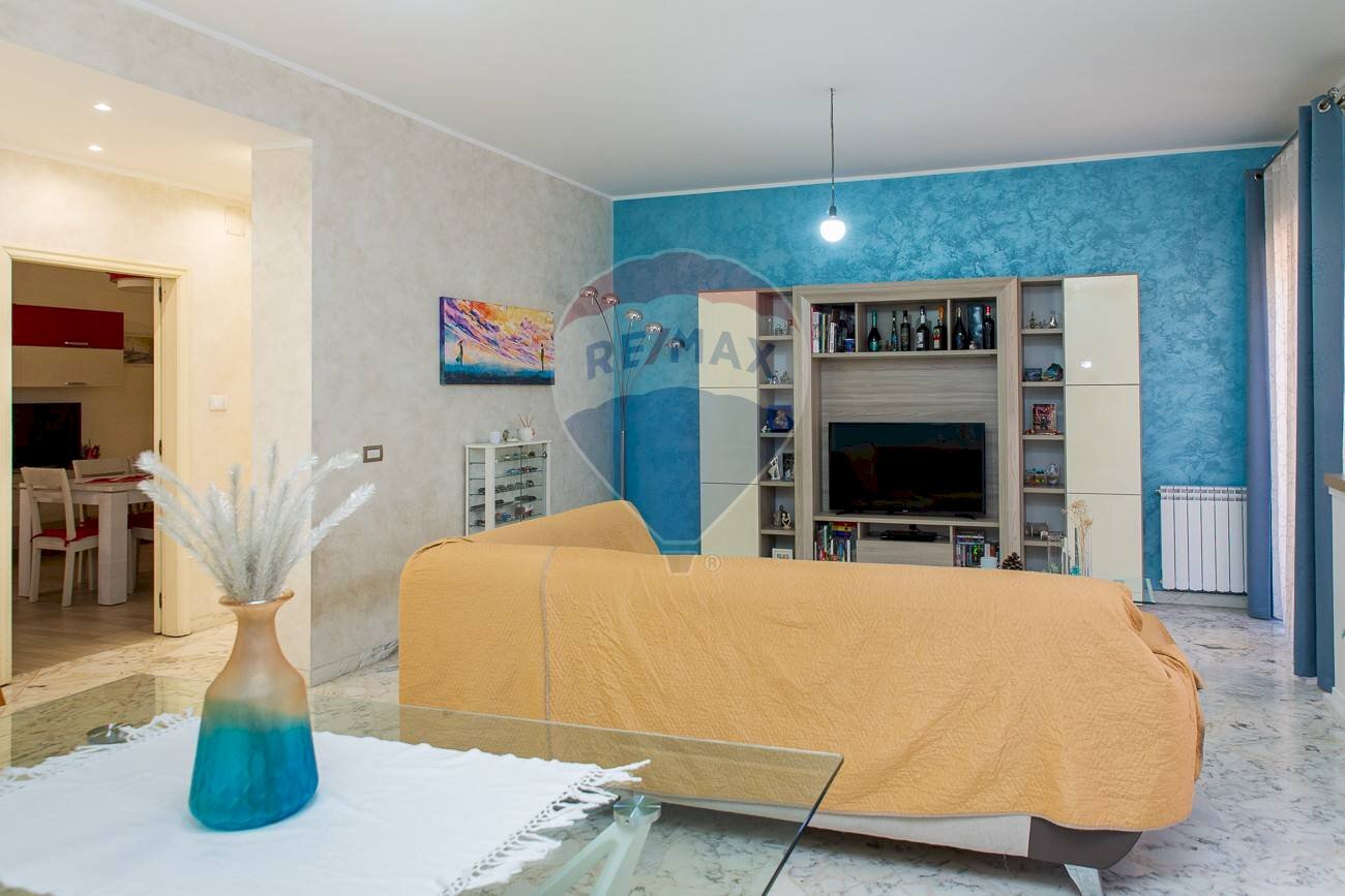 Salone - Appartamento Via Alessandro Manzoni
 
197, Misterbianco - foto 3