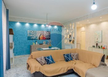 Salone - Appartamento Via Alessandro Manzoni
 
197, Misterbianco - foto 1