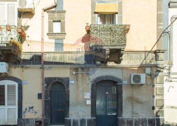 Edificio all\'aperto - Casa semi indipendente Via Regina Elena
 
217, Motta Sant'Anastasia - foto 1