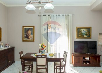 Sala da pranzo - Casa semi indipendente Via Regina Elena
 
217, Motta Sant'Anastasia - foto 6