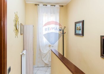 Hall / corridoio - Casa semi indipendente Via Regina Elena
 
217, Motta Sant'Anastasia - foto 18