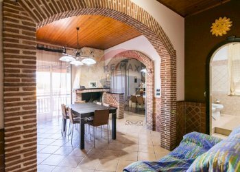 Sala da pranzo - Appartamento Via Enrico Fermi
 
8, Catania - foto 8