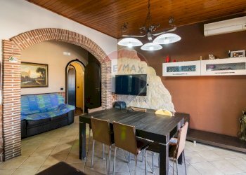 Sala da pranzo - Appartamento Via Enrico Fermi
 
8, Catania - foto 9