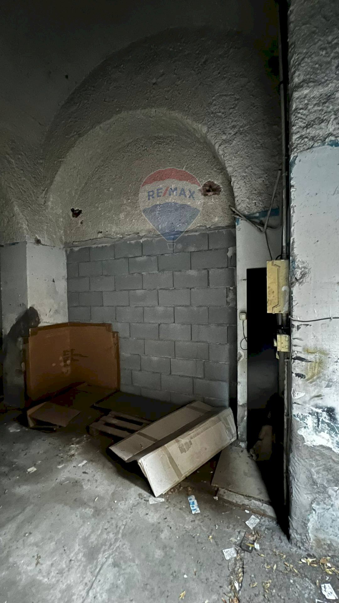 Stanza vuota - Locale Commerciale Via Stramondo
 
25, Catania - foto 2