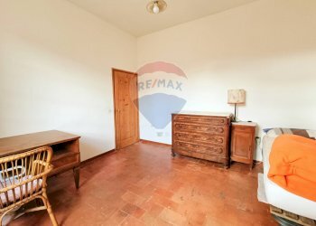 Camera / camera da letto - Four-room apartment Loro Ciuffenna - photo 12