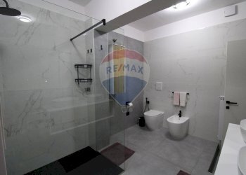 Bagno - Trilocale via vittorio emanuele
 
201, Roggiano Gravina - foto 9