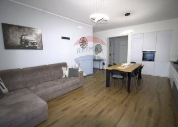 Sala da pranzo - Trilocale via vittorio emanuele
 
201, Roggiano Gravina - foto 14