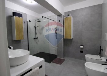 Bagno - Trilocale via vittorio emanuele
 
201, Roggiano Gravina - foto 15