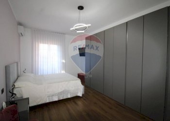 Camera / camera da letto - Trilocale via vittorio emanuele
 
201, Roggiano Gravina - foto 17