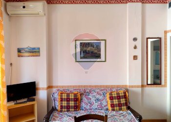 Soggiorno - Monolocale Contrada Pietrenere, Giardini-Naxos - foto 8